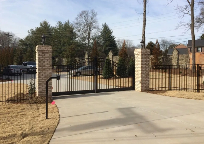 Brick & Stone Fencing, Commercial Fencing