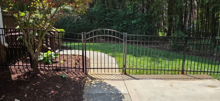 Aluminum vs. Vinyl Fencing: Which Is Right for Charlotte Homes?