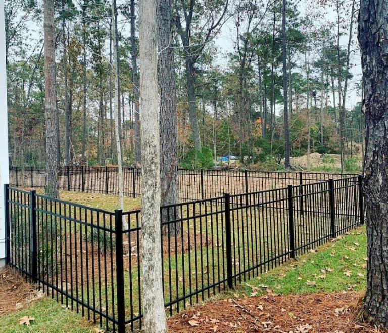 How to Choose the Best Fence Contractor in Charlotte NC